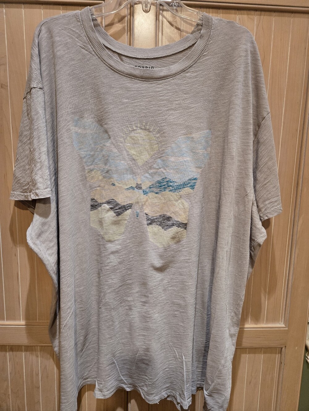 Torrid Relaxed Fit Butterfly Tee 5X EUC